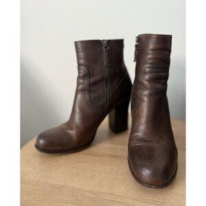 Women's Frye Patty Anthropologie Ankle Zip Booties in Cognac Brown Size 9